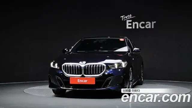 BMW 5 Series 2023 — Şəkil 3/20