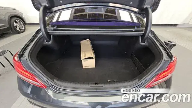Genesis G70 2018 — Photo 7/20