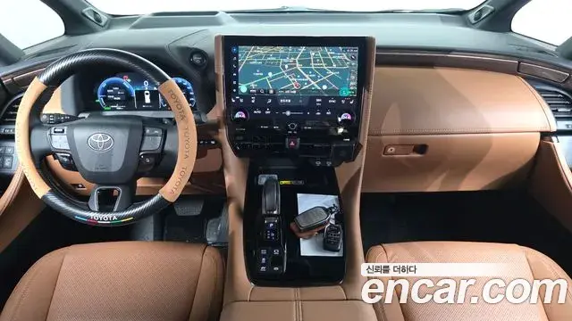 Toyota Alphard 2025 — Photo 7/20