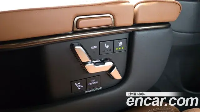 Toyota Alphard 2025 — Photo 19/20