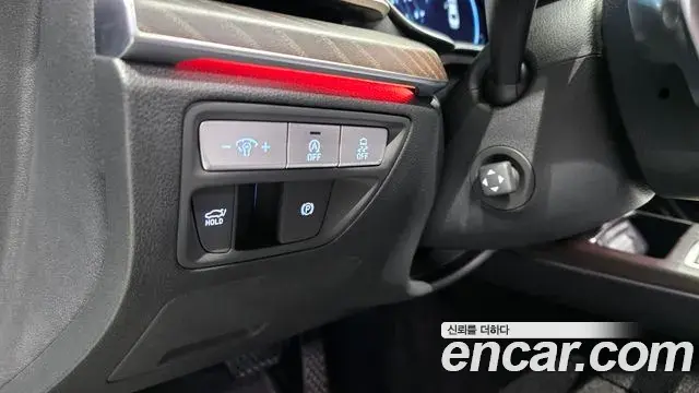 Genesis Electrified G80 2022 — Photo 12/20