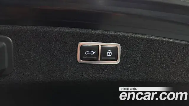 Genesis Electrified G80 2022 — Photo 19/20