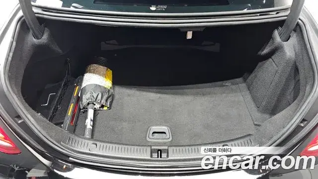 Mercedes-Benz E-Class 2019 — Фото 16/20