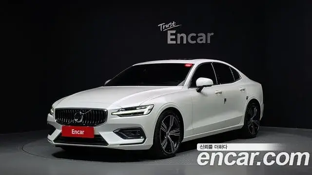 Volvo S60 2021 — Şəkil 1/33