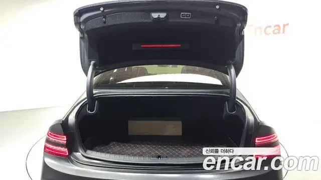 Genesis Electrified G80 2023 — Şəkil 17/20