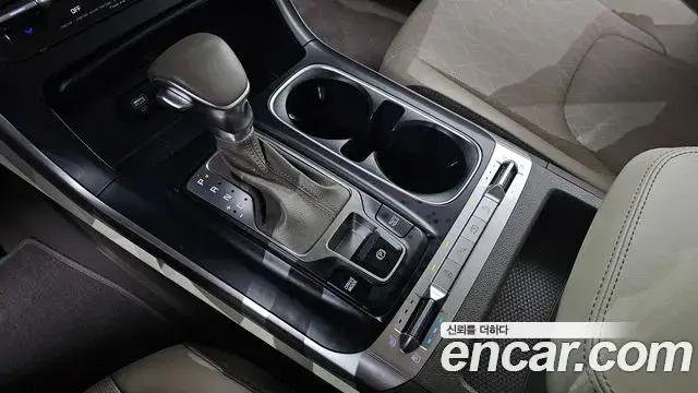 Kia Carnival 2020 — Şəkil 9/20