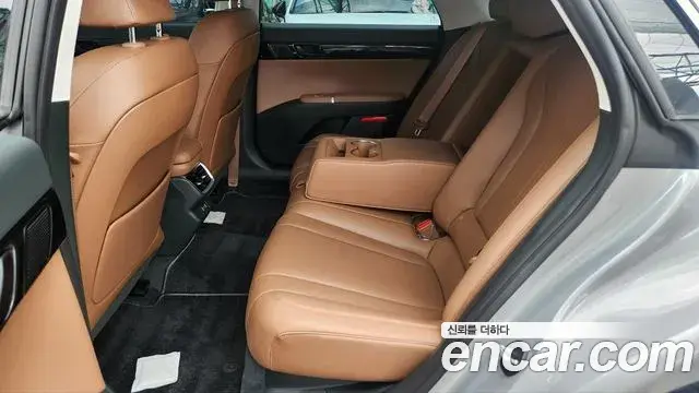 Hyundai Grandeur 2023 — Photo 9/14