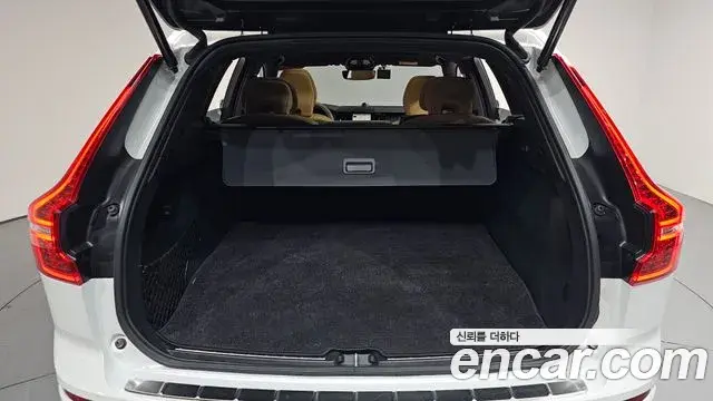 Volvo XC60 2024 — Photo 20/20