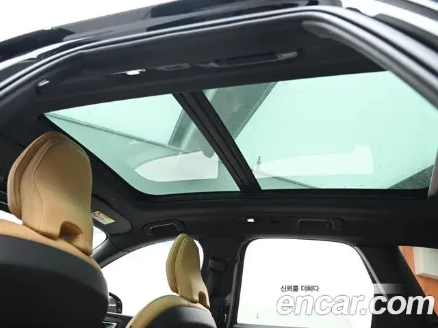 Volvo XC60 2023 — Şəkil 12/20