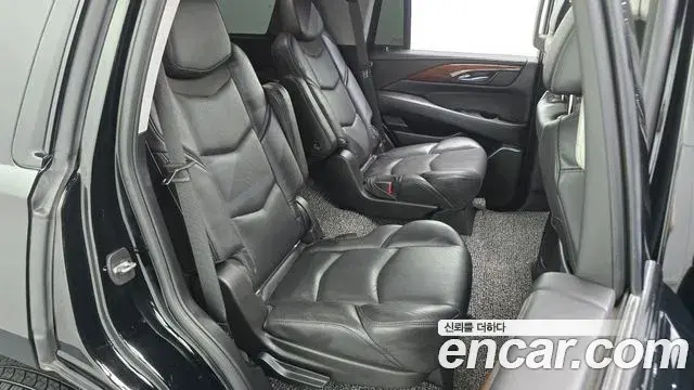 Cadillac Escalade 2018 — Photo 11/20