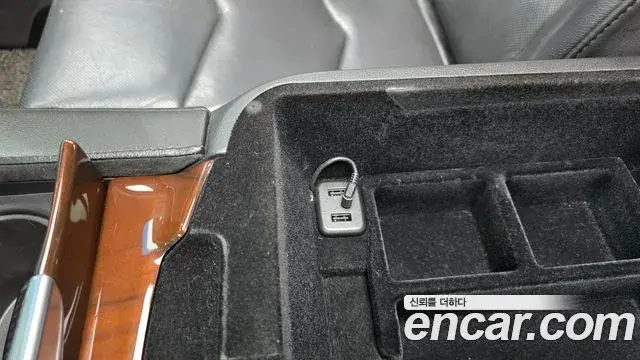Cadillac Escalade 2018 — Photo 16/20