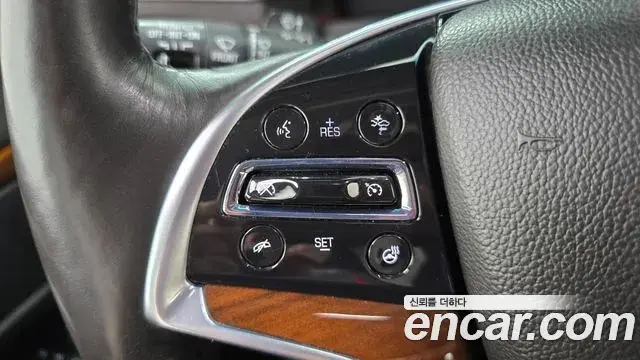 Cadillac Escalade 2018 — Photo 17/20