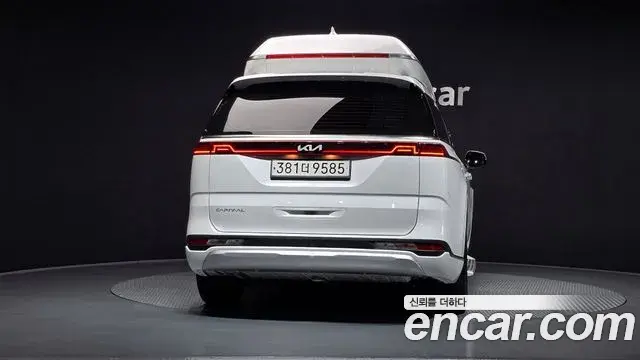 Kia Carnival 2023 — Photo 4/20