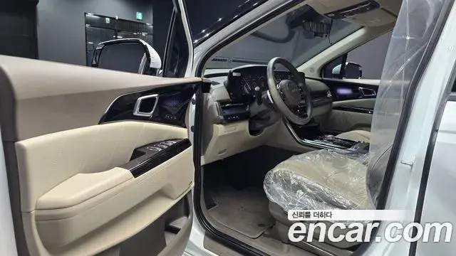 Kia Carnival 2023 — Photo 10/20