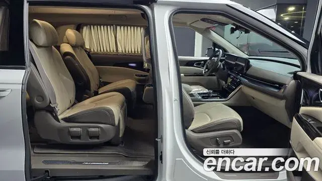 Kia Carnival 2023 — Photo 11/20