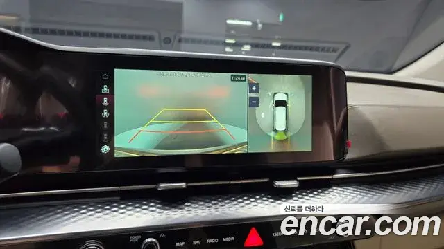 Kia Carnival 2023 — Photo 15/20