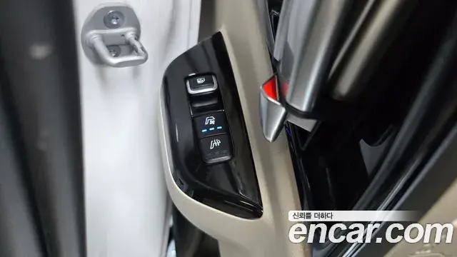 Kia Carnival 2023 — Photo 16/20