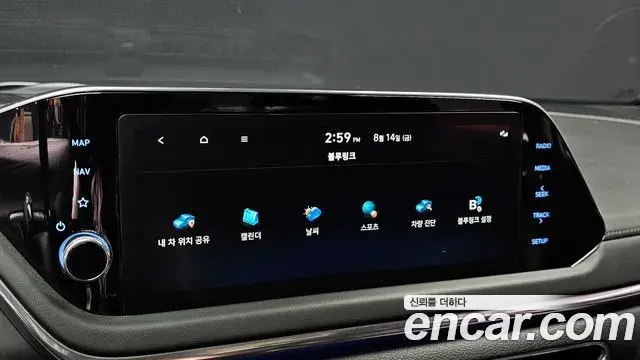 Hyundai Sonata Hybrid 2021 — Photo 18/30