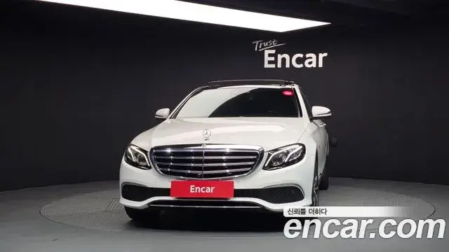 Mercedes-Benz E-Class 2019 — Фото 3/20