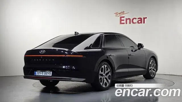 Hyundai Grandeur 2023 — Şəkil 2/20