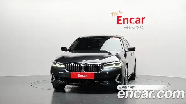 BMW 5 Series 2020 — ფოტო 19/31