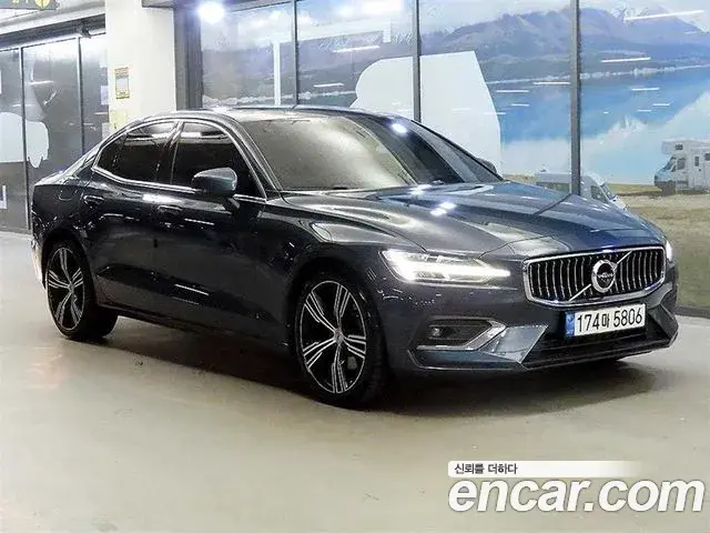 Volvo S60 2021 — Şəkil 10/20