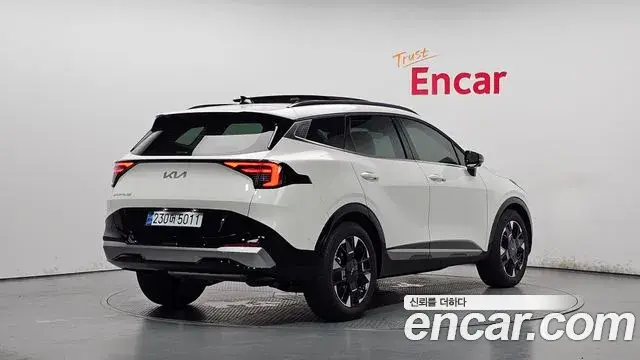 Kia Sportage 2024 — Photo 2/20