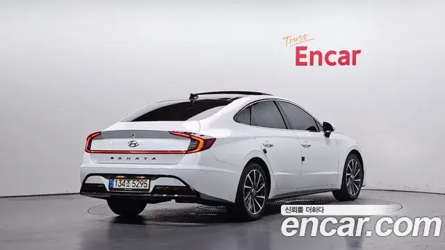 Hyundai Sonata 2021 — Фото 2/20