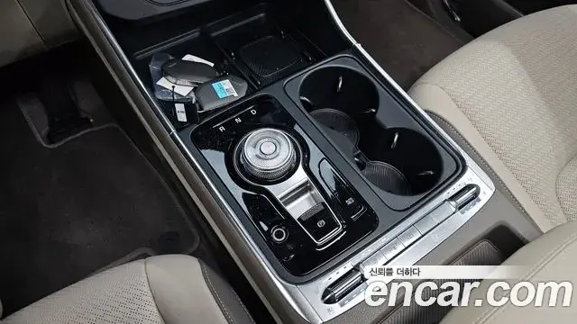 Kia Carnival 2025 — Photo 8/20