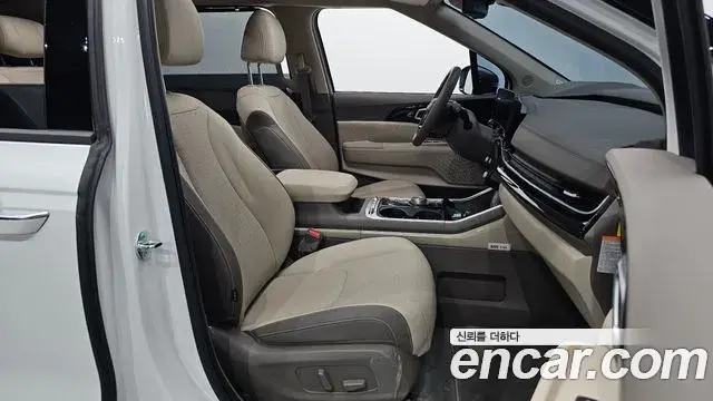 Kia Carnival 2025 — Photo 9/20