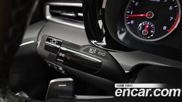 Kia K5 2022 — Şəkil 24/32