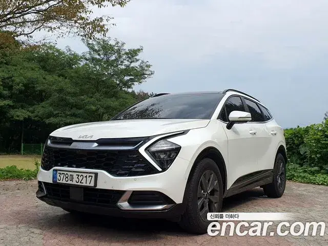 Kia Sportage 2022 — ფოტო 1/10