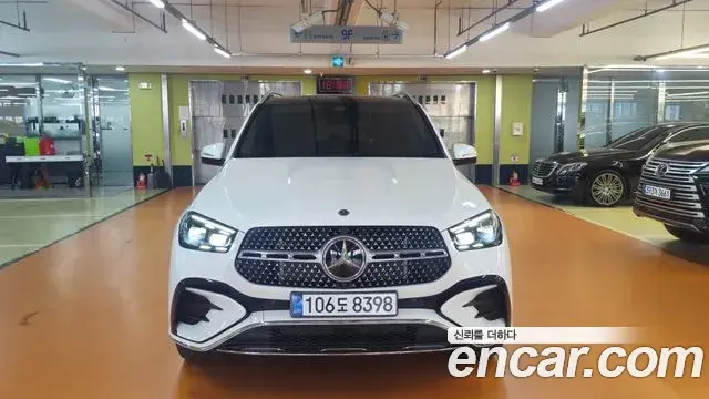 Mercedes-Benz GLE-Class 2025 — Photo 2/20
