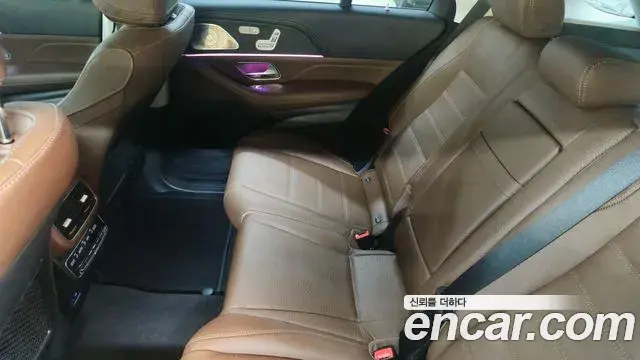 Mercedes-Benz GLE-Class 2025 — Photo 10/20