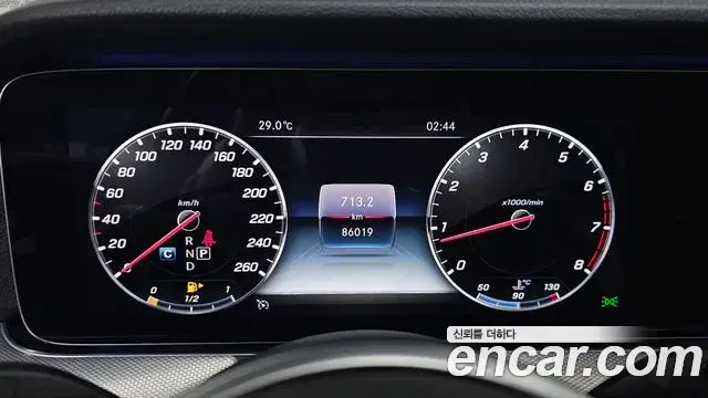 Mercedes-Benz E-Class 2019 — Фото 8/20