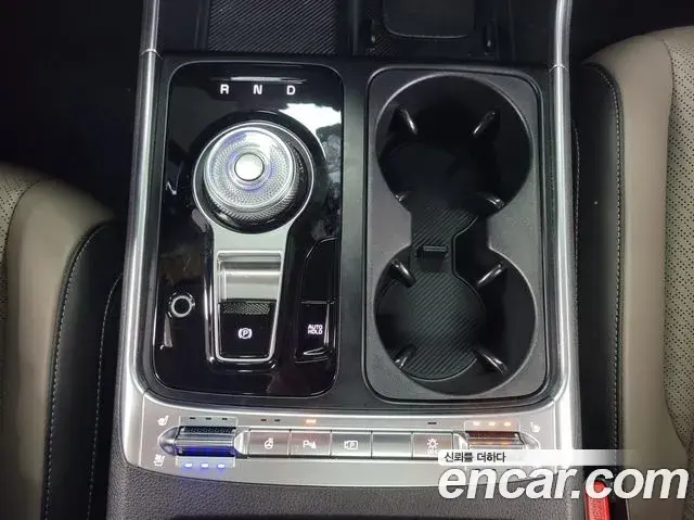 Kia Carnival 2025 — Photo 9/20
