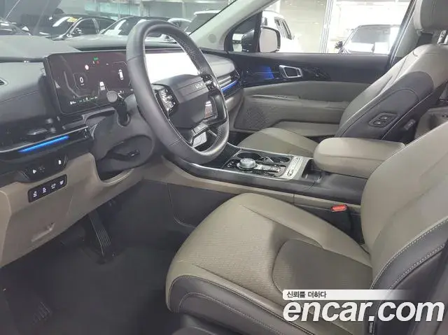 Kia Carnival 2025 — Photo 14/20