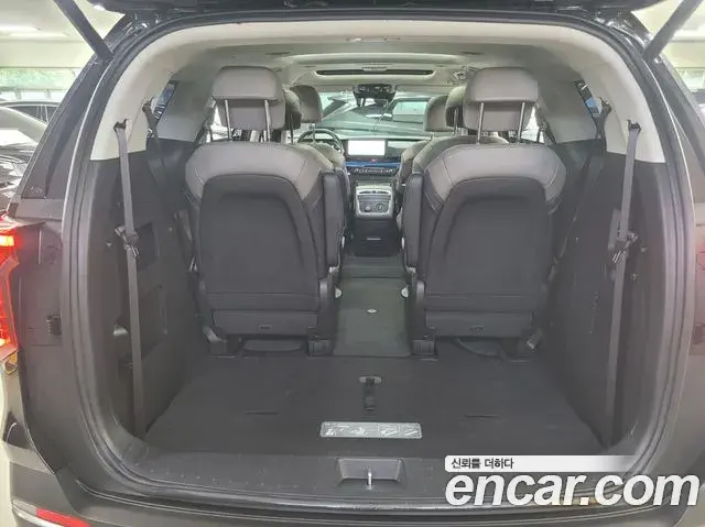 Kia Carnival 2025 — Photo 17/20