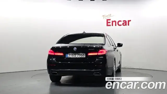 BMW 5 Series 2022 — Фото 4/20