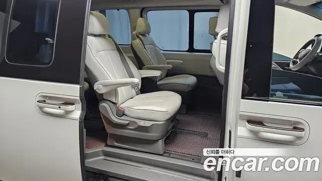 Hyundai Staria 2024 — Photo 11/20