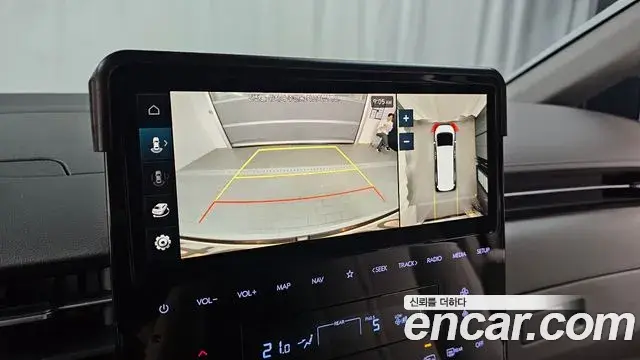 Hyundai Staria 2024 — Photo 14/20
