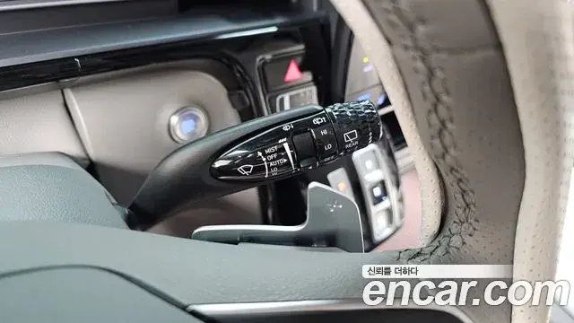 Hyundai Staria 2024 — Photo 20/20