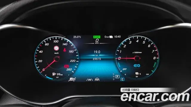 Mercedes-Benz GLC-Class 2020 — Photo 8/20