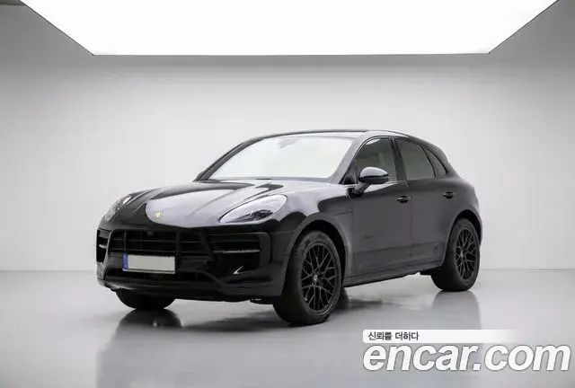 Porsche Macan 2020 — Фото 3/20