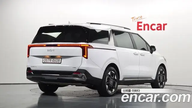 Kia Carnival 2024 — Photo 2/20