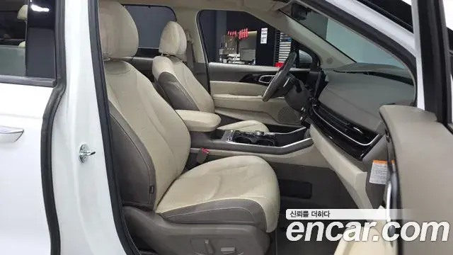 Kia Carnival 2024 — Photo 11/20