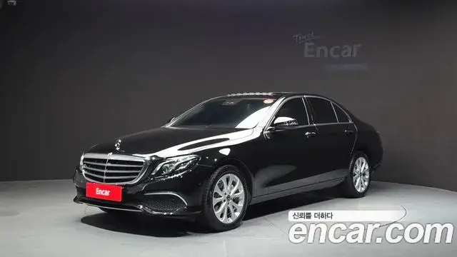 Mercedes-Benz E-Class 2020 — Photo 20/20