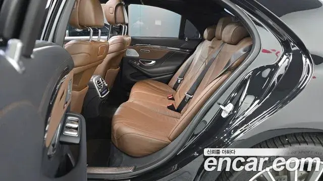Mercedes-Benz S-Class 2018 — Photo 12/20