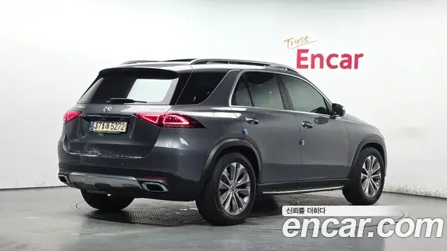 Mercedes-Benz GLE-Class 2021 — Фото 2/20