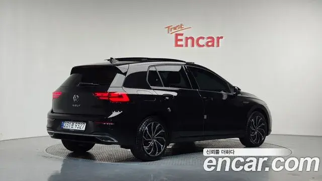 Volkswagen Golf 2022 — Şəkil 28/35